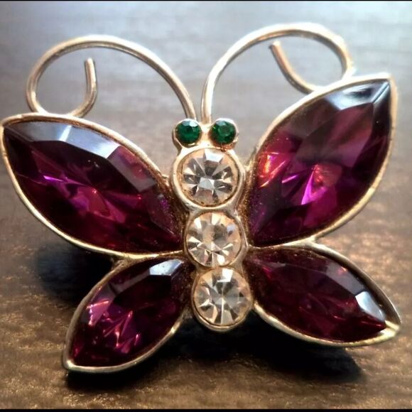 VINTAGE ESTATE SILVER TONE RHINESTONE BUTTERFLY 1 1/8" BROOCH - Picture 1 of 2